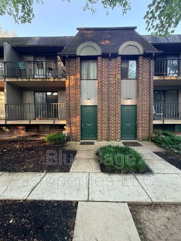 Building Photo - 768 Putnam Blvd