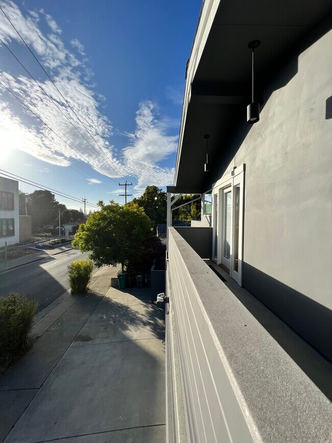 Foto del edificio - 4001 Edwards Ave