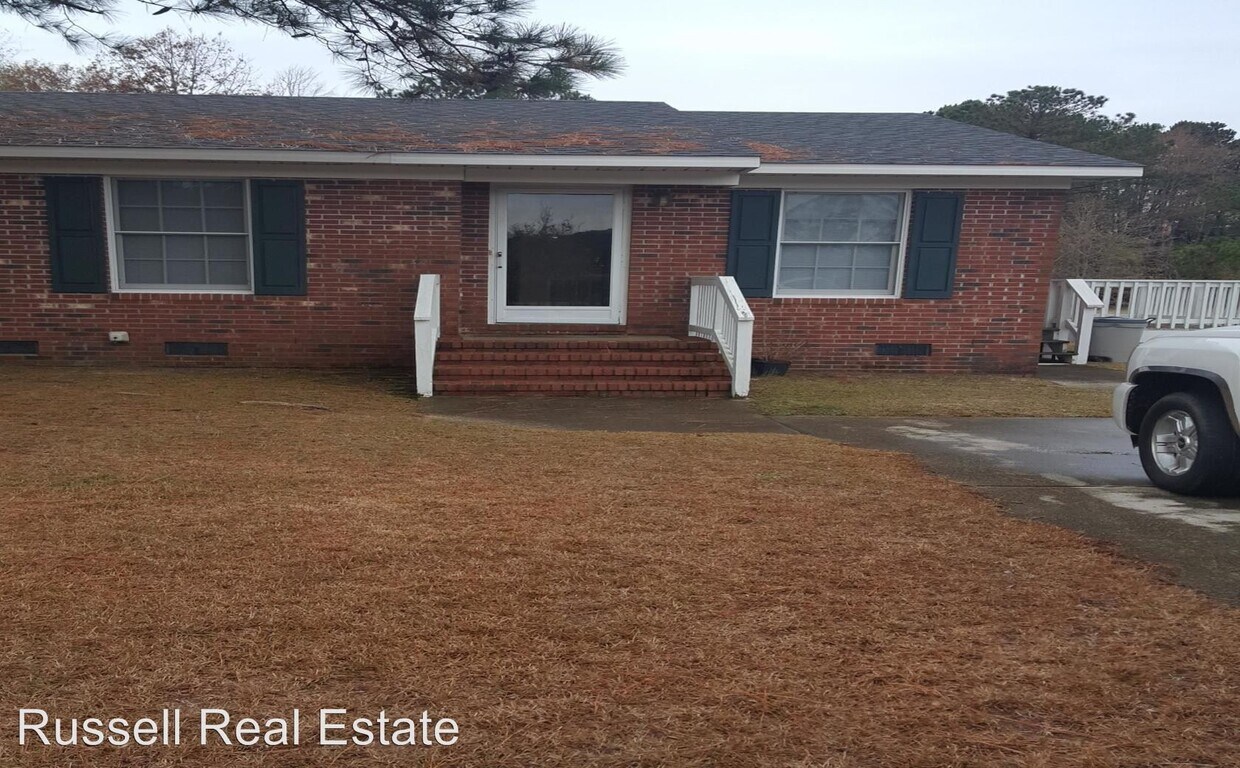 Primary Photo - 4015 Pirates Landing Dr