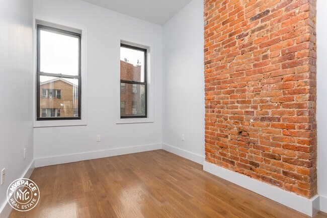 Building Photo - 1327 Gates Ave