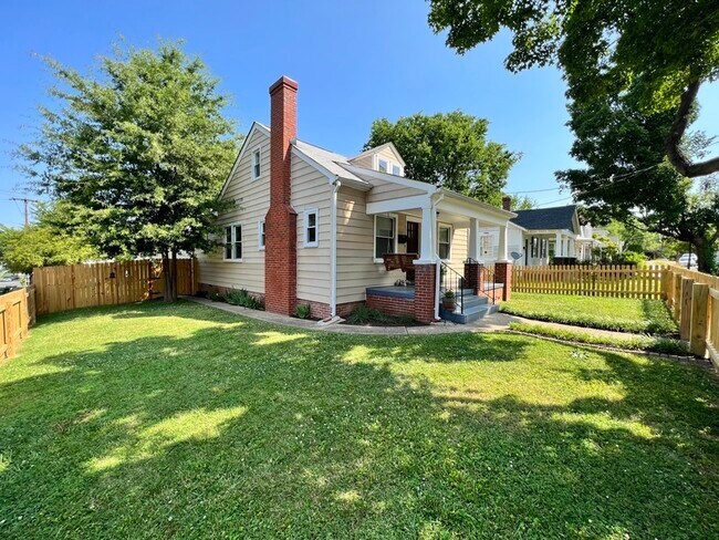 Building Photo - 1819 Ingram Ave