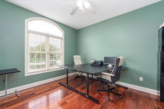Building Photo - Executive Home in Ballantrae