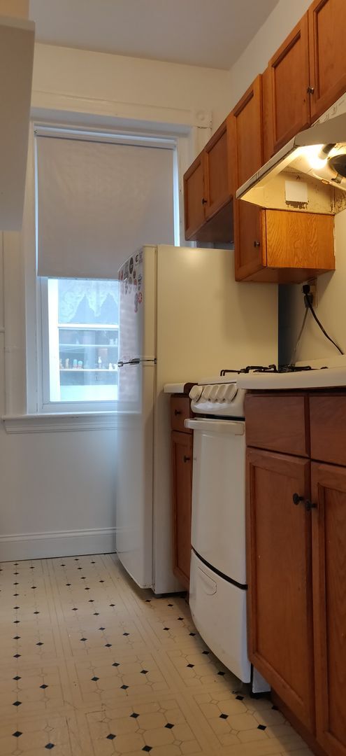 Foto del edificio - No Brokers Fee, No Security Deposit, Heat,...