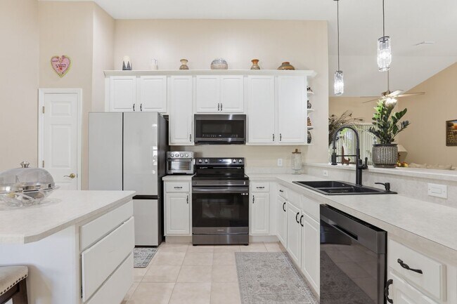 Foto del edificio - 700 Trotter Ln