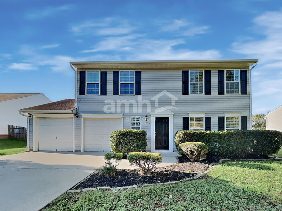 Primary Photo - 1208 Scarlett Dr