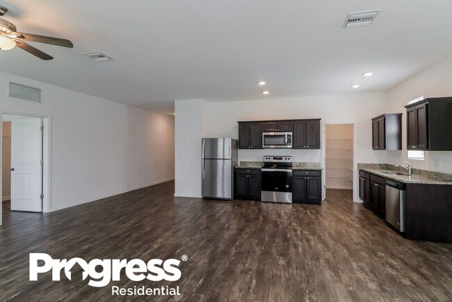 Building Photo - 3808 Spruce Creek Dr