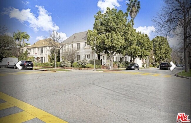 Foto del edificio - 164 S Elm Dr