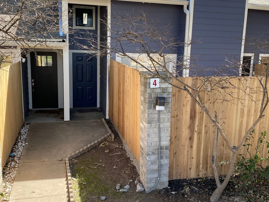 Primary Photo - North Central Austin Condo