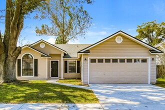 Building Photo - 13343 Currituck Dr N