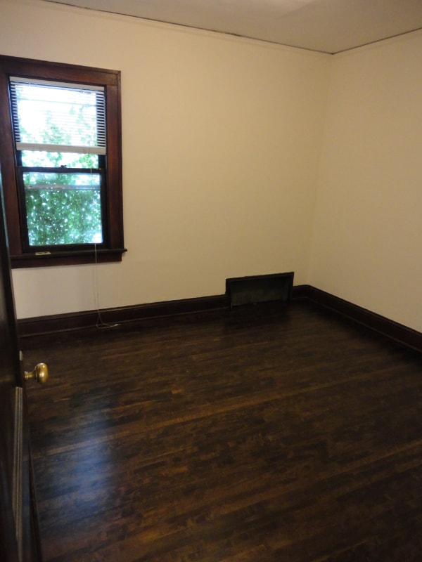 Building Photo - 1141 S 71st St