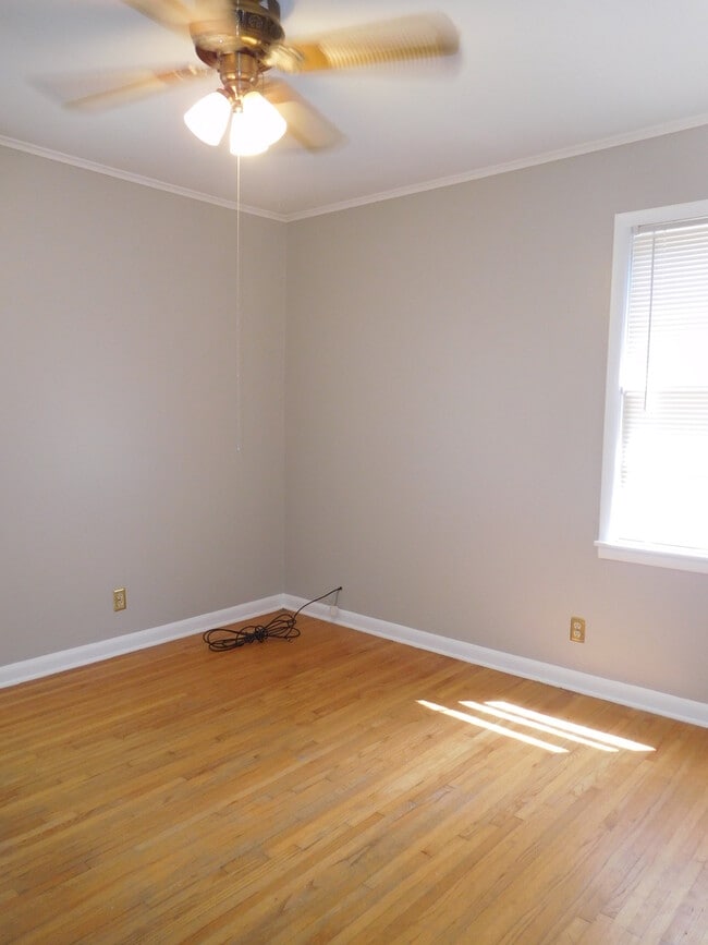 Building Photo - Coming Soon: 3 bedroom in Midtown Tulsa - Edison School District