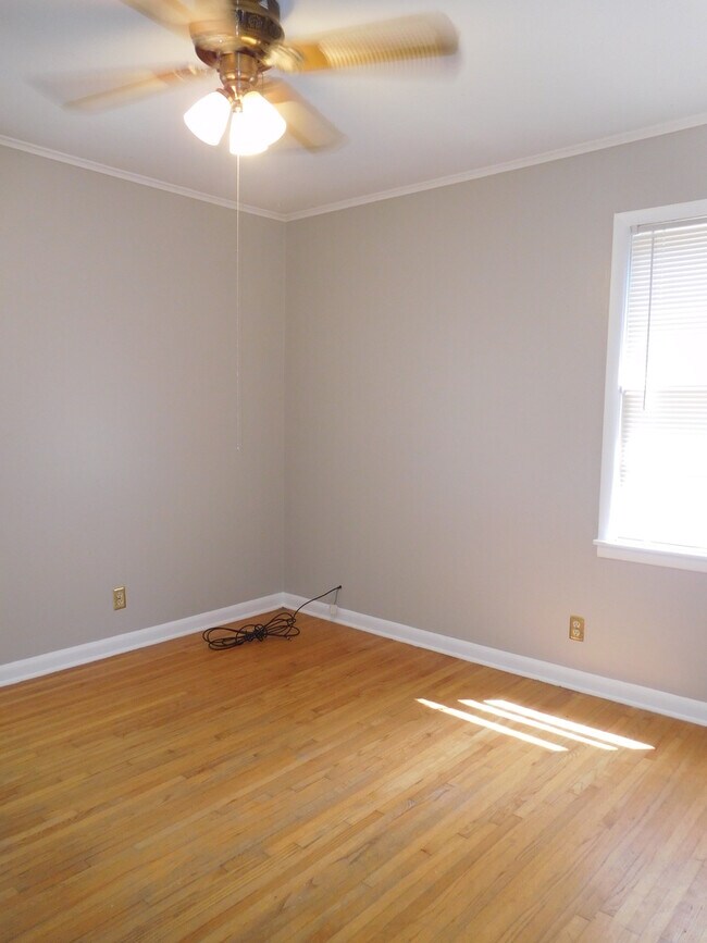 Foto del edificio - Coming Soon: 3 bedroom in Midtown Tulsa - Edison School District