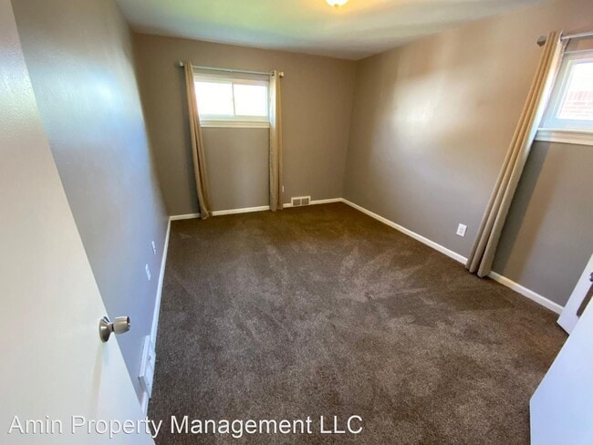 Building Photo - 3 br, 1.5 bath House - 26251 Huntington St