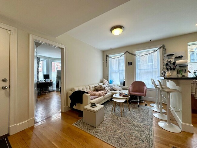 Foto del edificio - 842 Huntington Ave