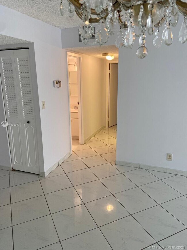 Foto del edificio - 800 Parkview Dr