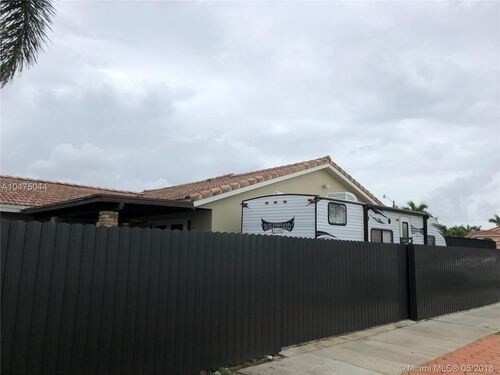 Foto del edificio - 996 SW 143rd Ct