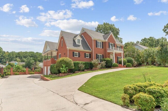 Foto del edificio - 4101 Lakeland Hills Dr