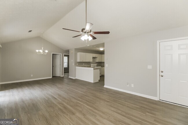 Building Photo - 358 Autumn Lake Dr