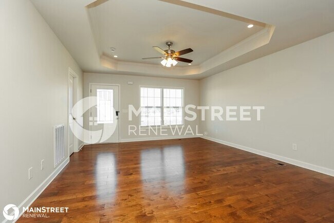 Foto del edificio - 460 Heatherwood Dr, Murfreesboro, TN 37129