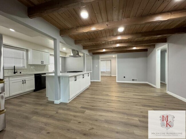 Foto del edificio - 3.0 bedroom in Temple City California 91780