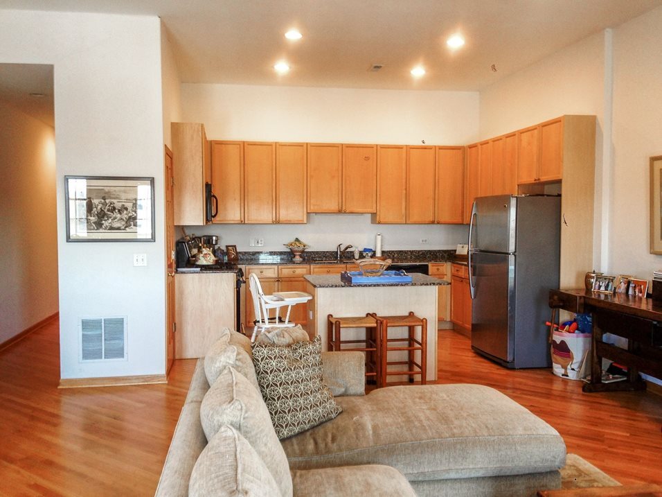 Foto del edificio - 2531 N Southport Ave