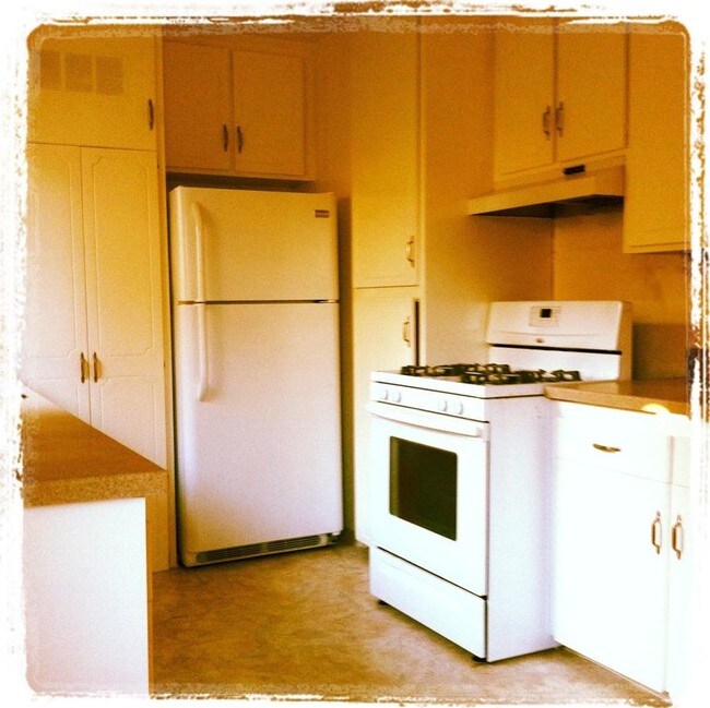 Building Photo - 761 Sapphire St