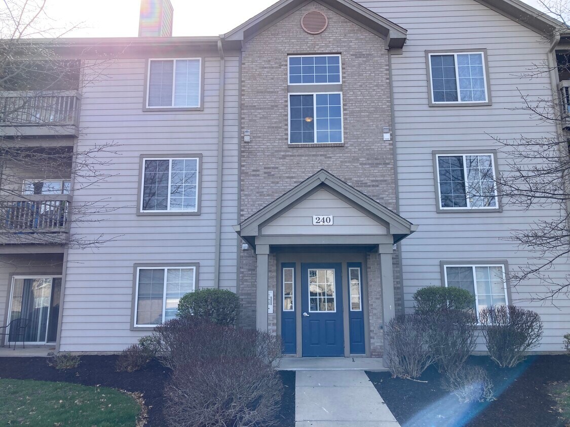 Foto principal - 240 Legends Creek Pl