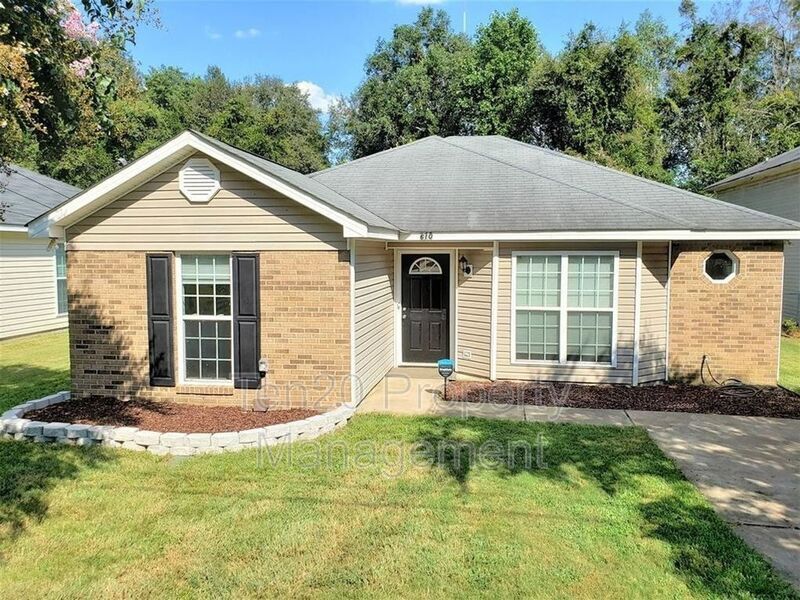 Primary Photo - 610 Parkhill Dr