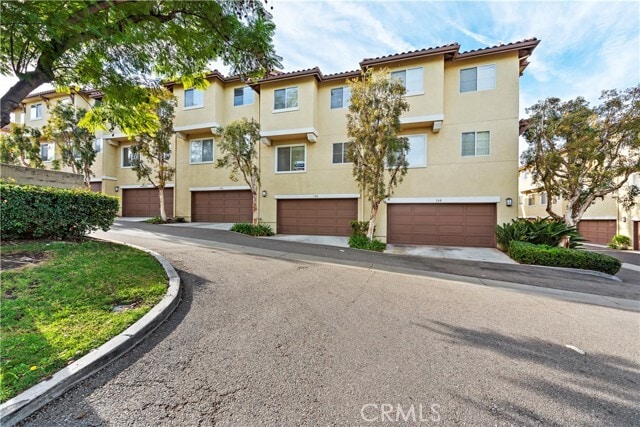 Primary Photo - 158 N Brea Blvd