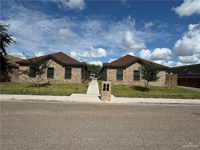 Building Photo - 1907 Villa Linda Ave