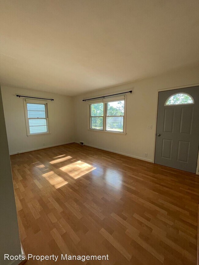 Building Photo - 4 br, 2 bath House - 515 12th Ave NW
