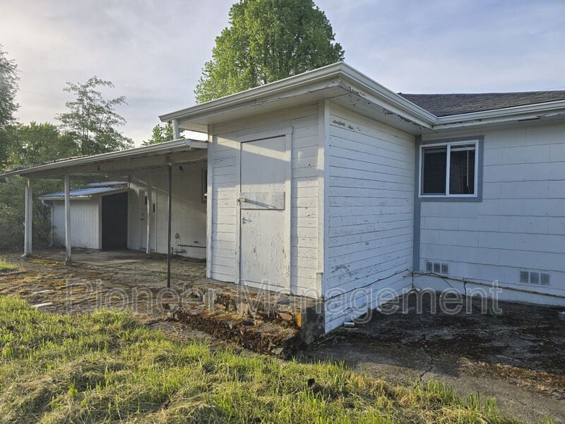 Primary Photo - 2250 Austin Rd