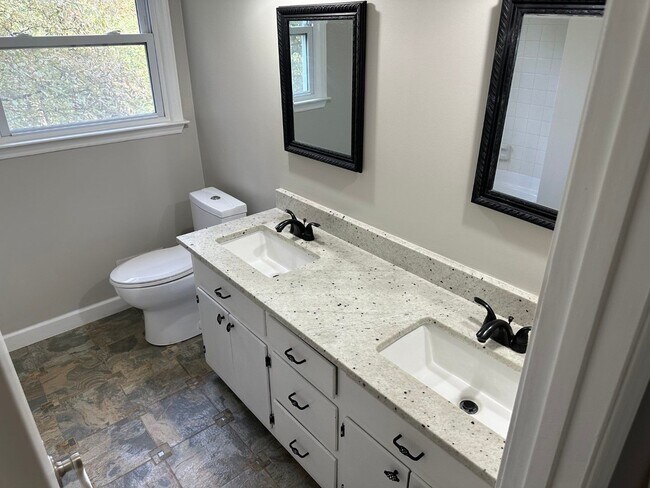 Foto del edificio - Great location! Easy access to Trilith, PT...