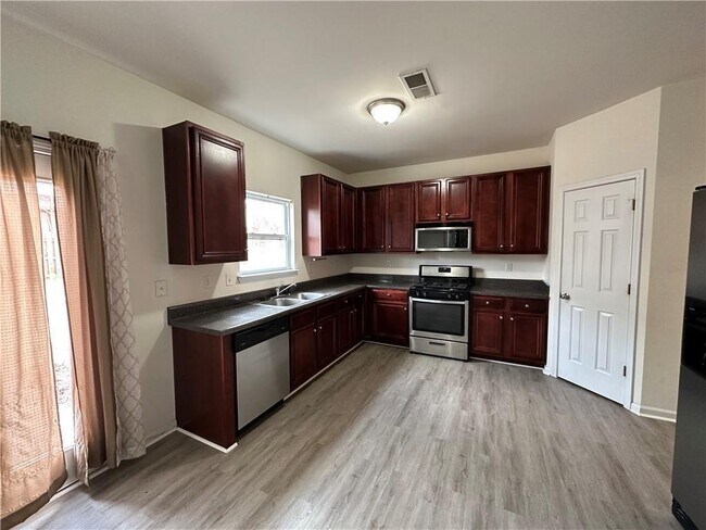 Building Photo - 1335 Rocky Shoals Ln