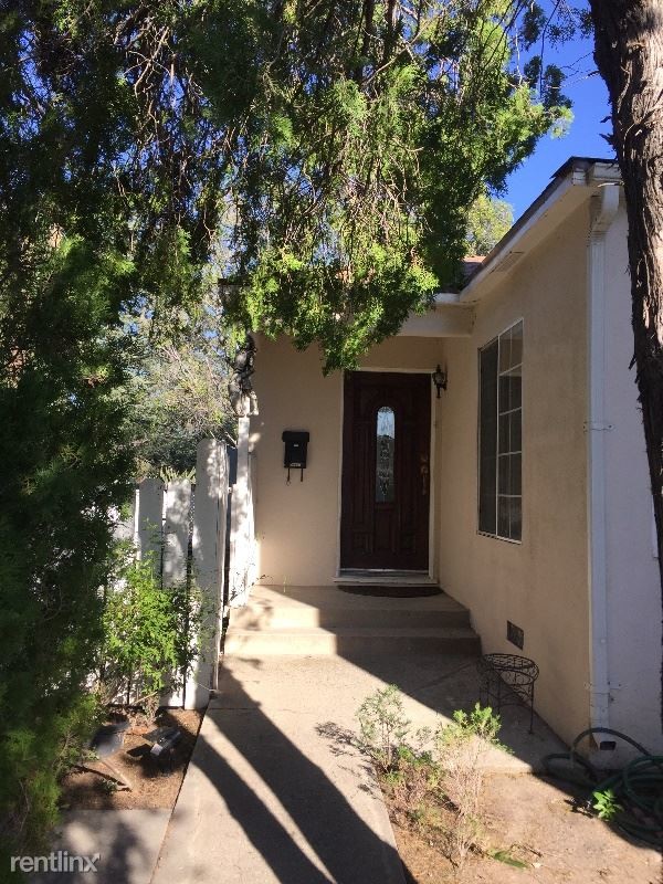 Primary Photo - 2 br, 2 bath House - 10834 ENCINO AVE.