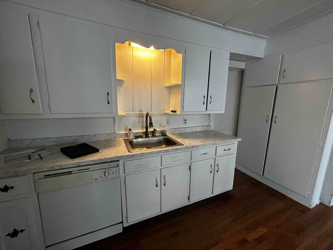 18 Montcalm St Unit 1, Glens Falls, NY 12801 Apartments in Glens