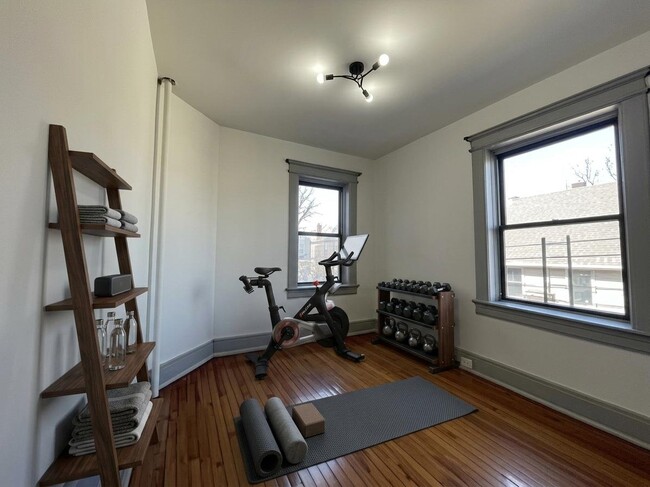 Building Photo - 68 N Grove St