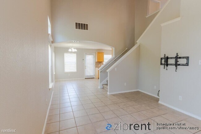 Building Photo - 3 br, 3 bath House - 600 N Cascades Ave, P...