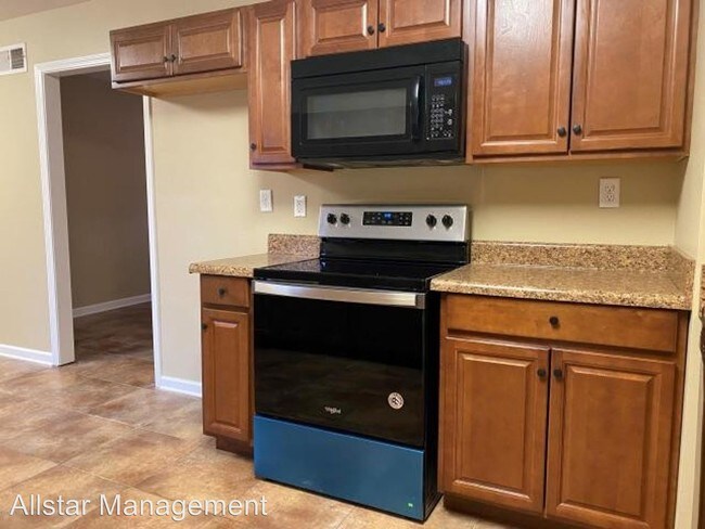 Foto del edificio - 3 br, 1 bath House - 2740 Shady Grove