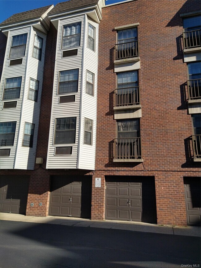 Foto del edificio - 71-18 164th St