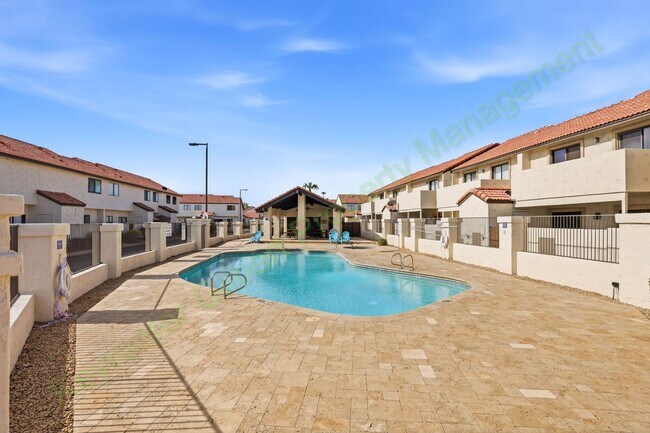 Building Photo - Charming Townhome Living in the Heart of Chandler – Community Pool & Prime Location!