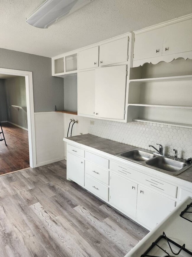 Foto del edificio - 2104 Date Ave