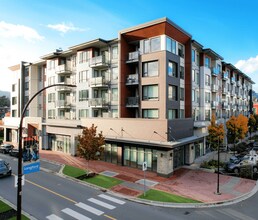 Building Photo - Crossing at Belmont