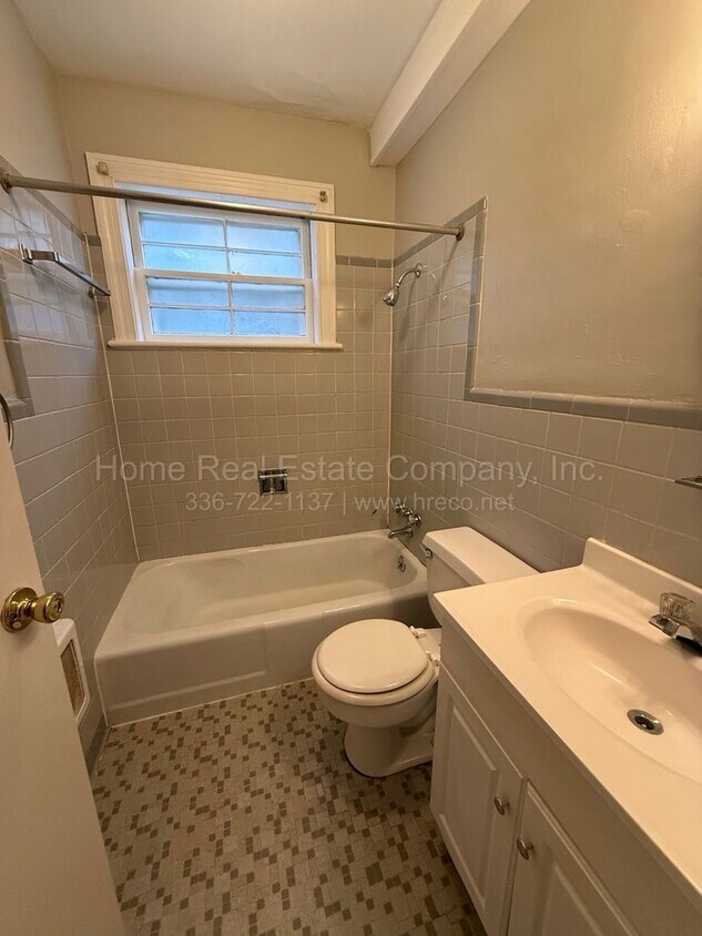 Foto del edificio - 807 W End Blvd