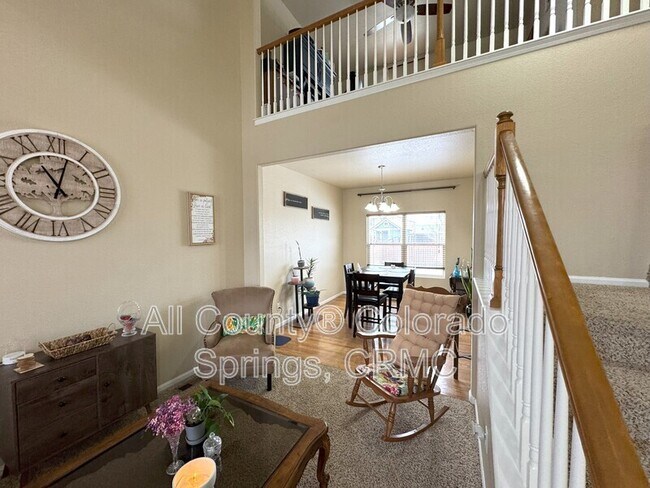 Foto del edificio - 6360 Tranters Creek Way