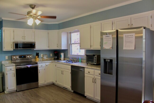 Foto del edificio - 206 Pleasant Ln
