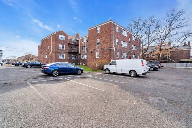 Foto del edificio - Edgar Gardens Apartments Studio