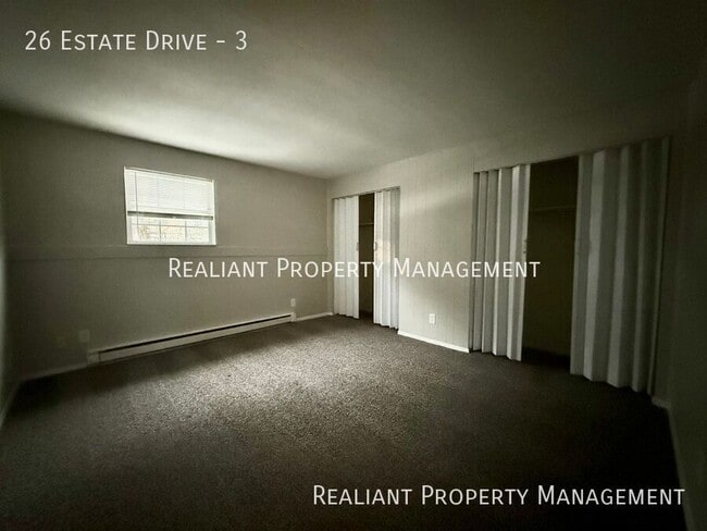 Building Photo - 26 Estate Dr