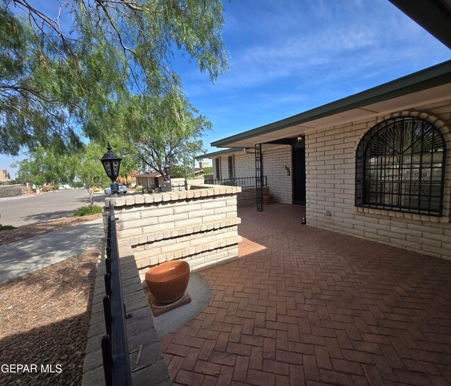 Building Photo - 316 Barbaree Dr