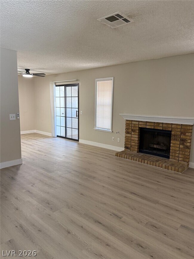 Foto del edificio - 6673 W Tropicana Ave